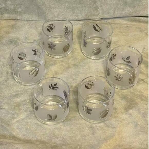 Vintage Libbey Frosted Silver Leaf Foilage Set of (6) 8oz Rocks Glasses - Picture 3 of 6